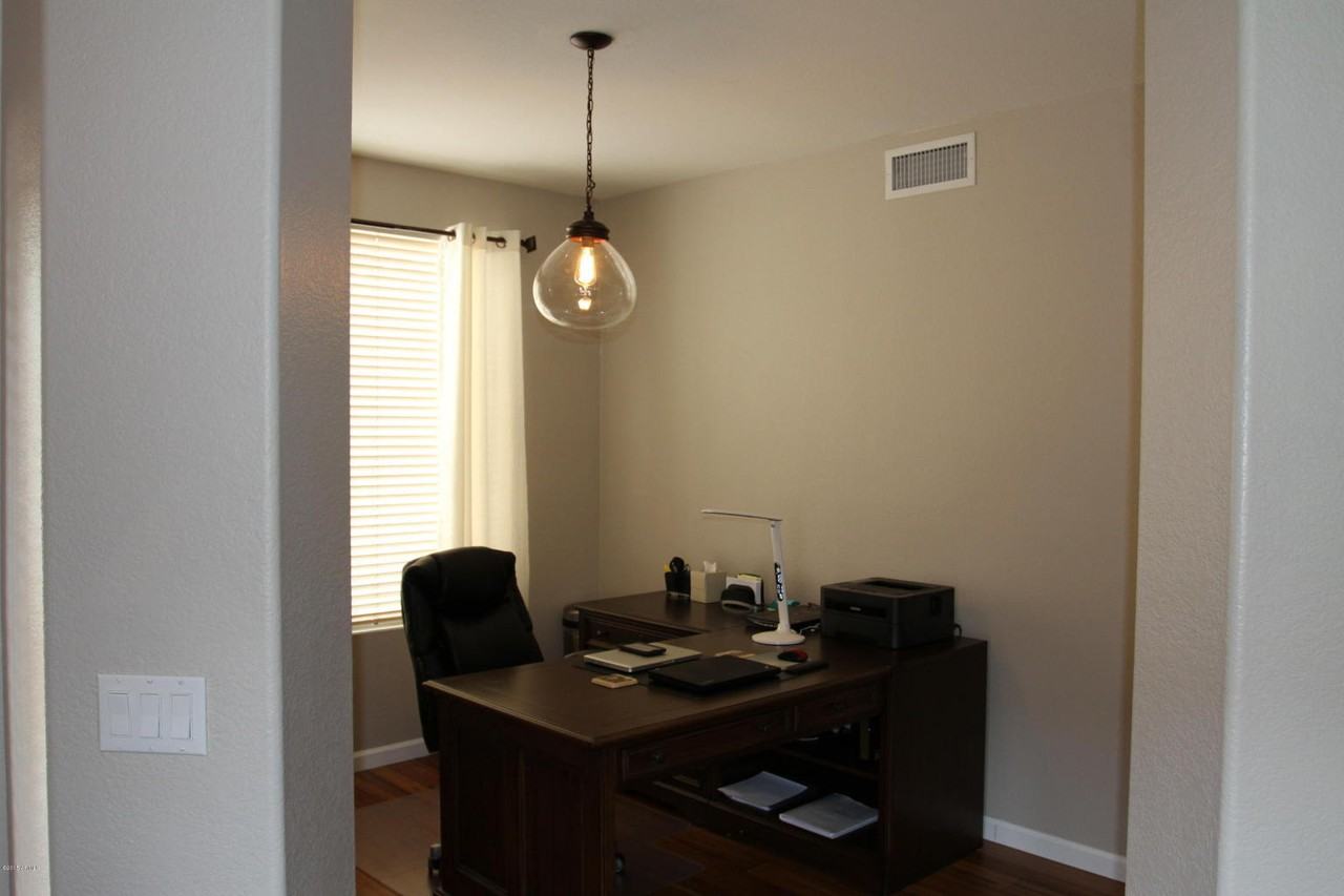 26422 N 43rd Pl - Photo 3 of 10