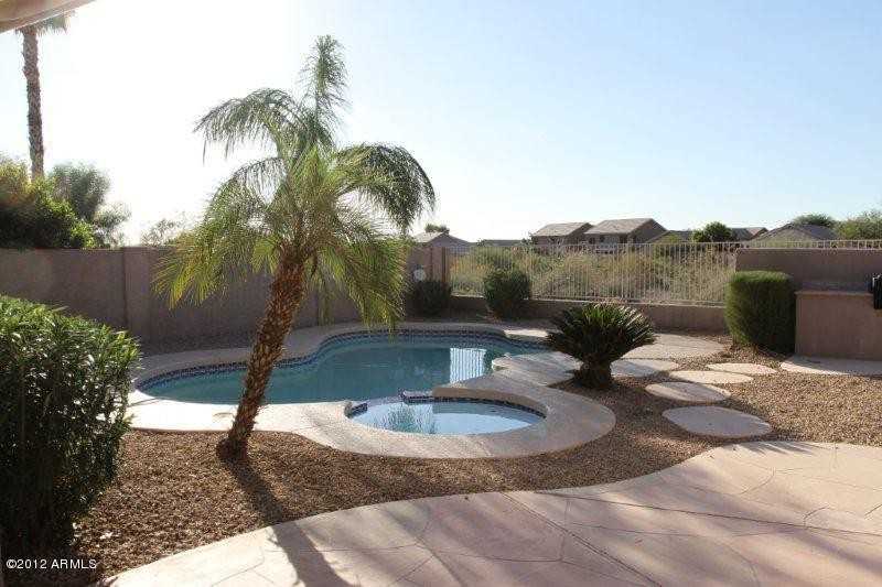 26422 N 43rd Pl - Photo 5 of 10