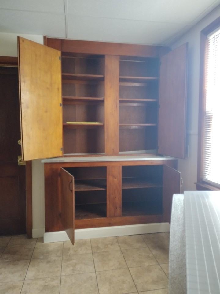 151 Onota St - Photo 2 of 21