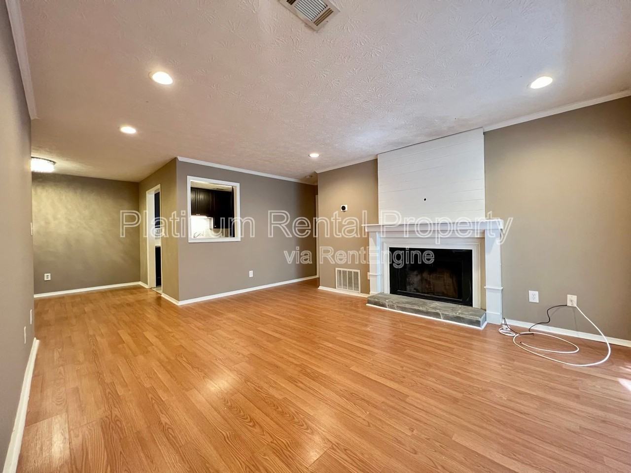 1107 Countryside Pl Se - Photo 4 of 19