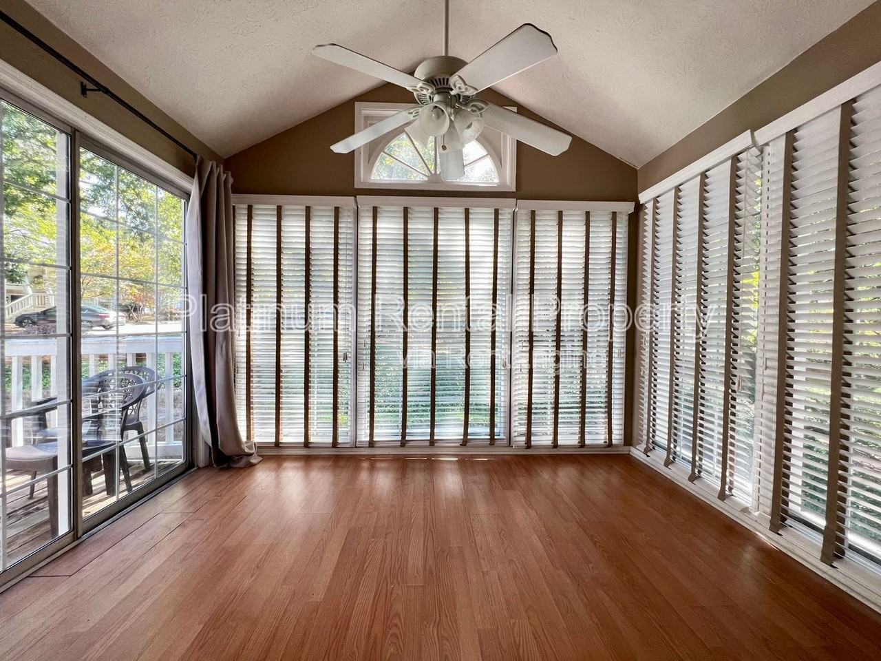 1107 Countryside Pl Se - Photo 6 of 19