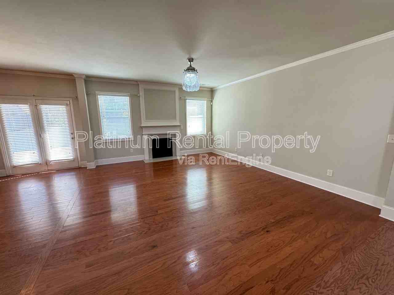 5115 Roseman Trl - Photo 5 of 41