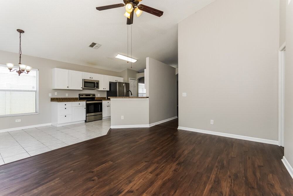 2262 Mallard Creek Cir - Photo 4 of 16