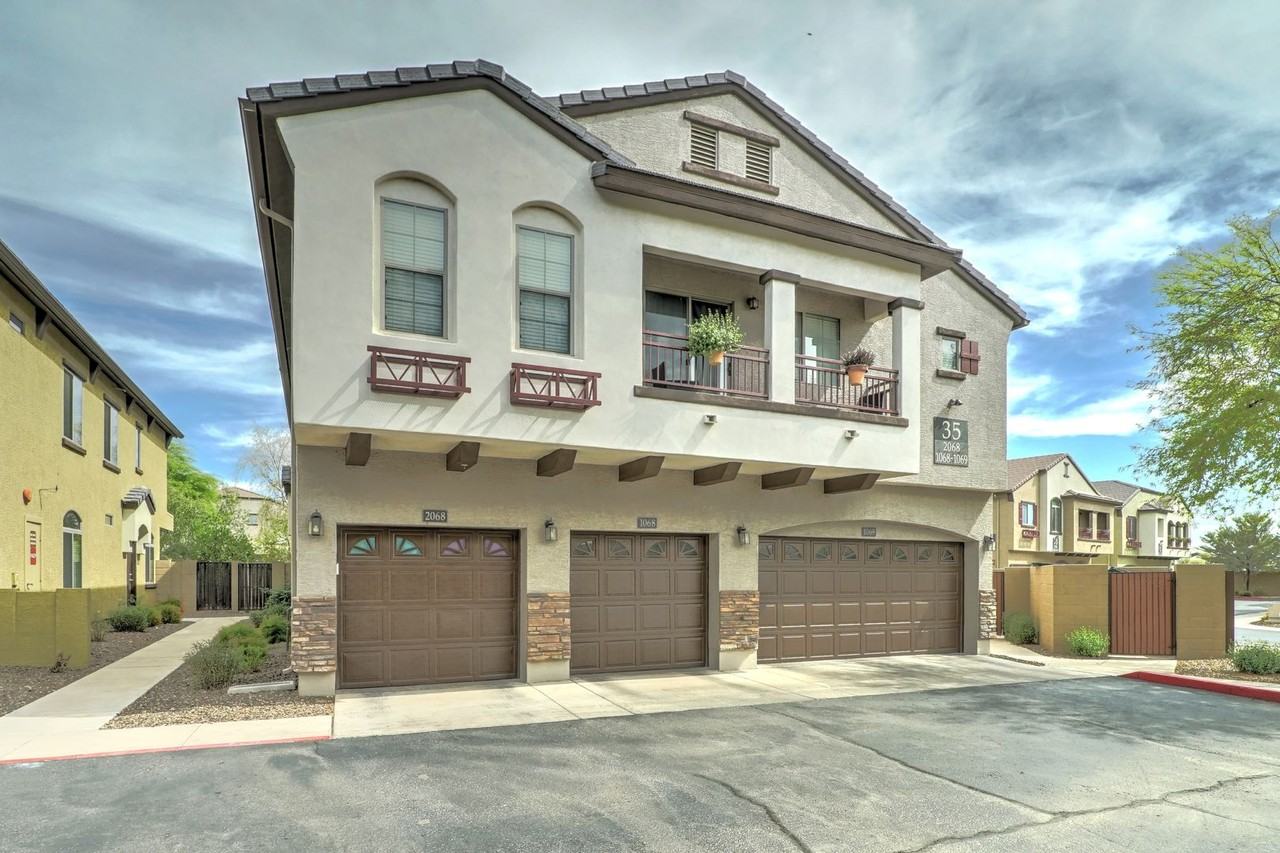 2725 E Mine Creek Rd #1068 - Photo 2 of 33