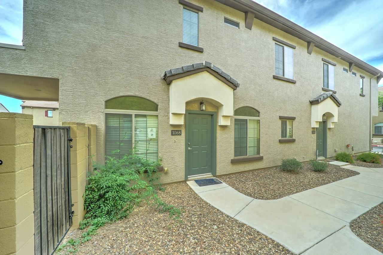 2725 E Mine Creek Rd #1068 - Photo 4 of 33