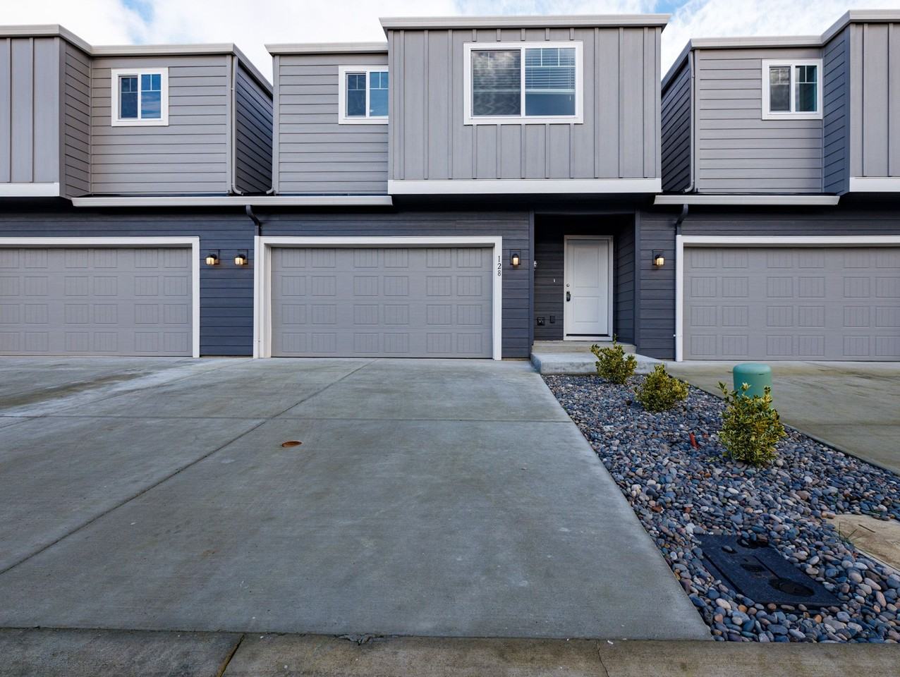 Oak Heritage Townhomes - Photo 5 of 50
