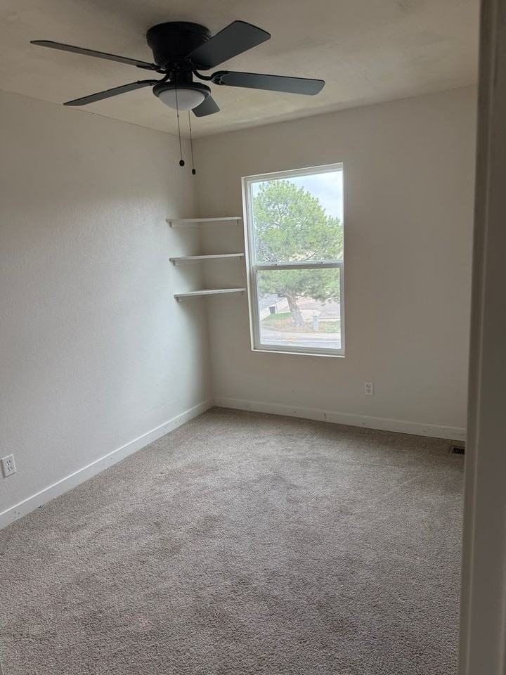 1599 S Ivory Cir - Photo 4 of 25