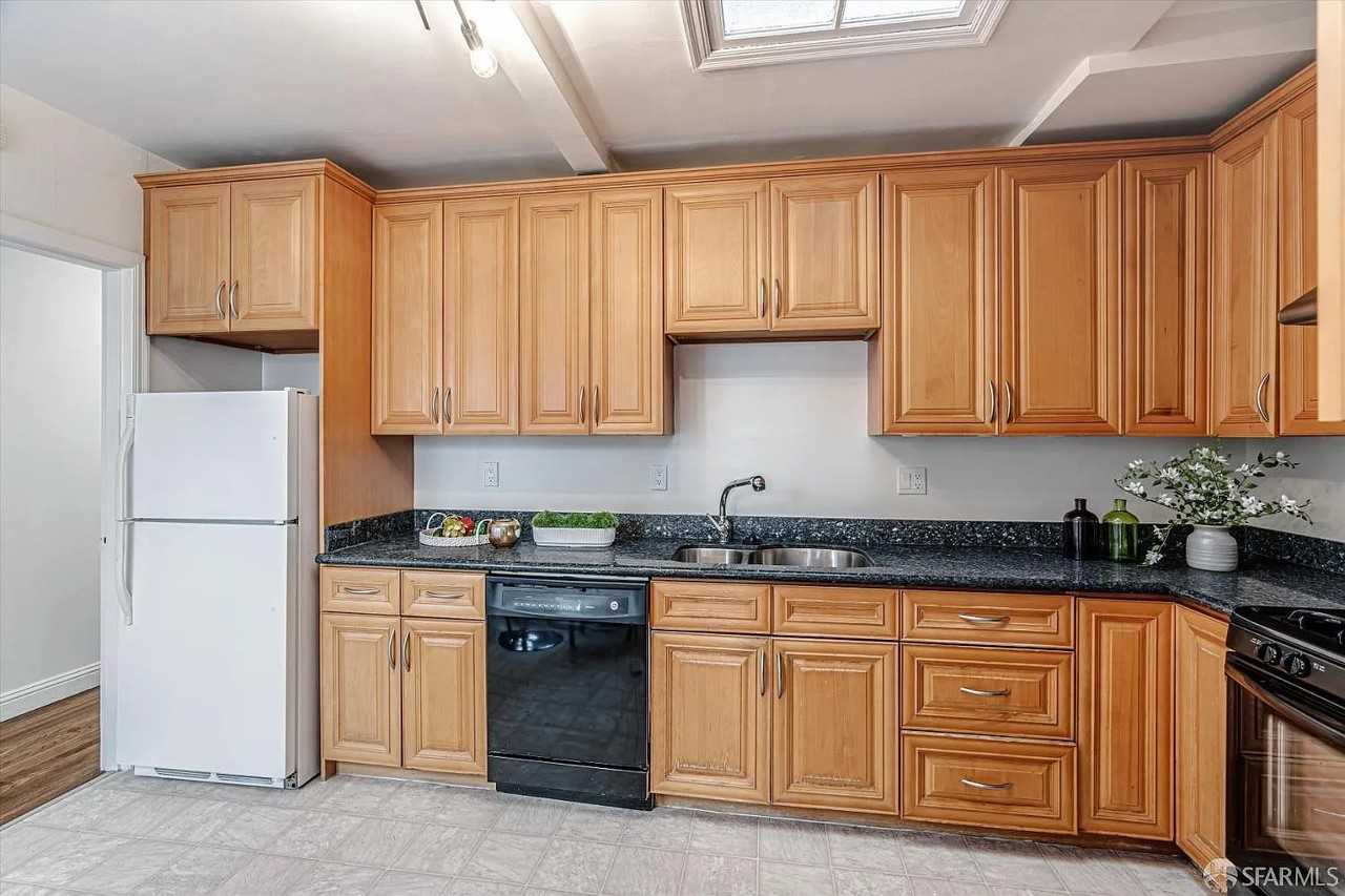 2191 30th Ave - Photo 2 of 12