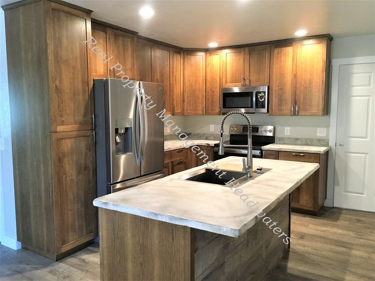 1345 College Place Rd - Photo 2 of 16