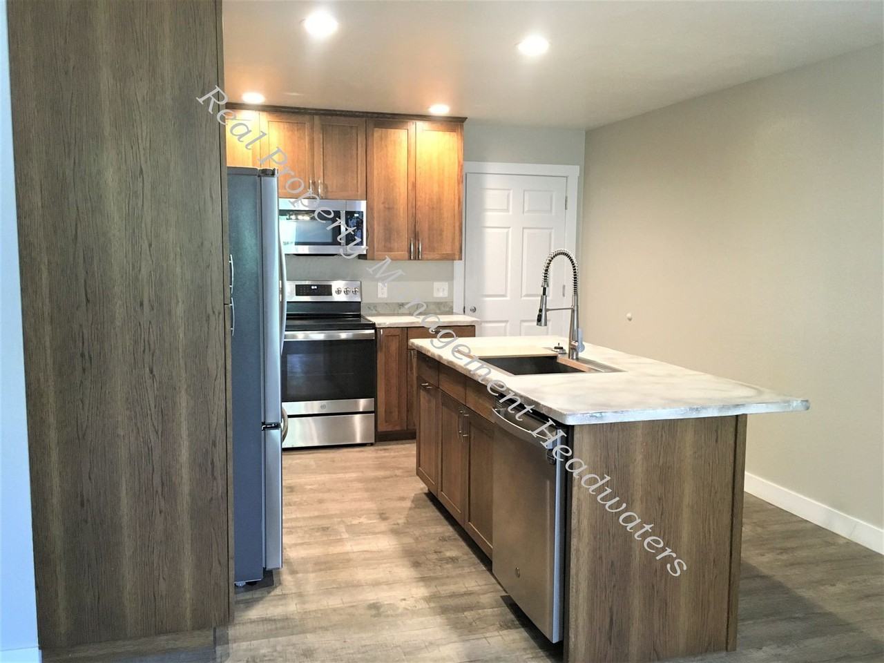 1345 College Place Rd - Photo 3 of 16