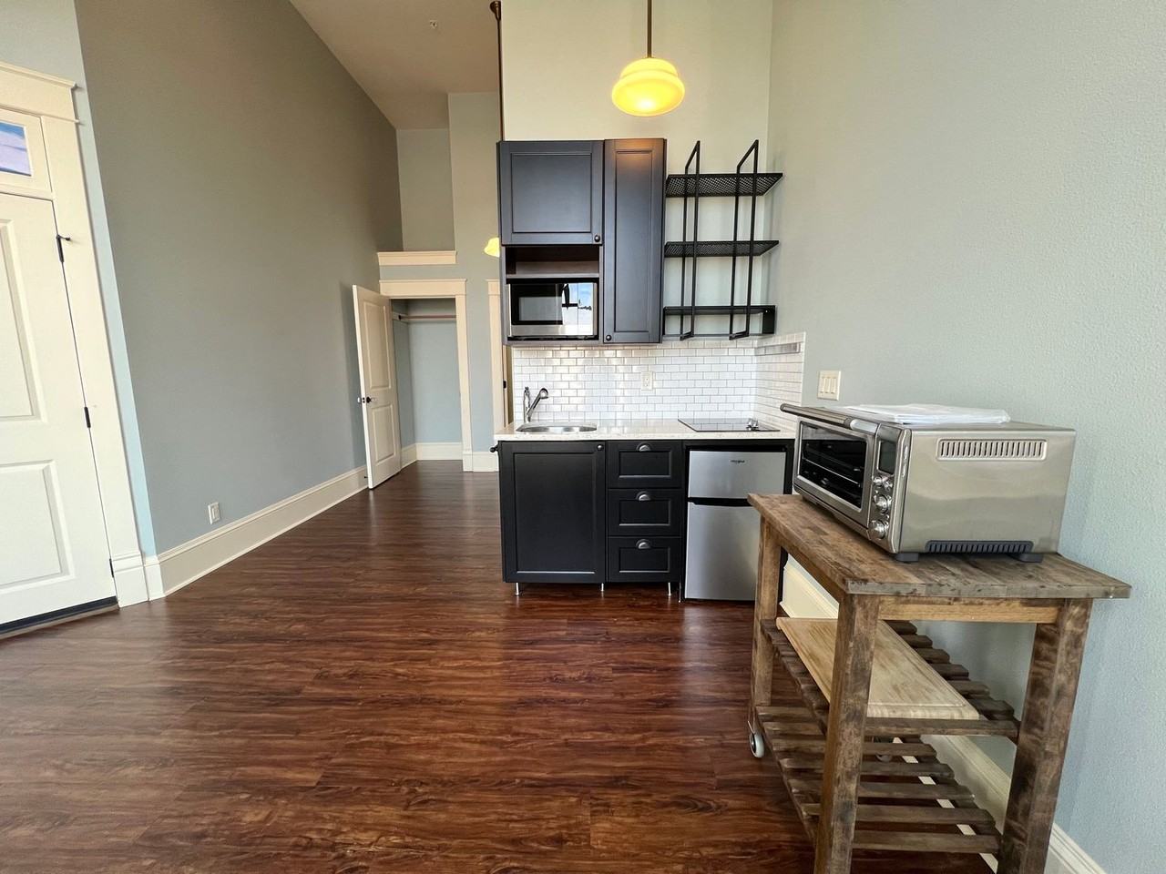 307 N Pearl St - Photo 5 of 17