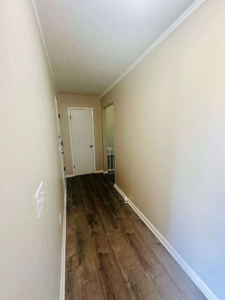 618 Gabriel St - Photo 5 of 14