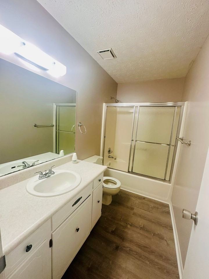 618 Gabriel St - Photo 6 of 14