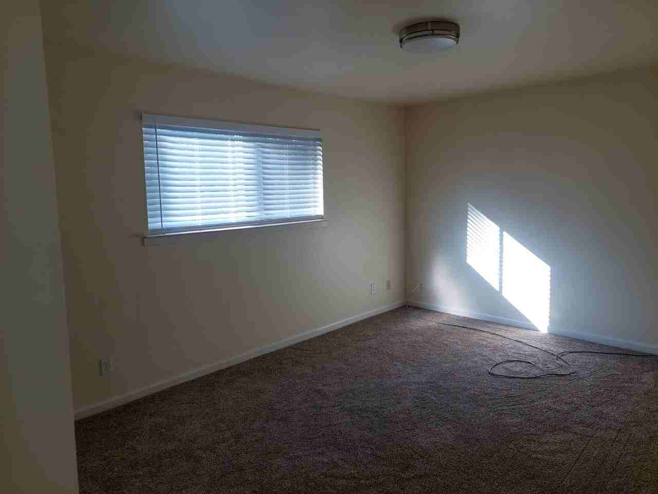 3815 Forest Ave #A - Photo 4 of 13