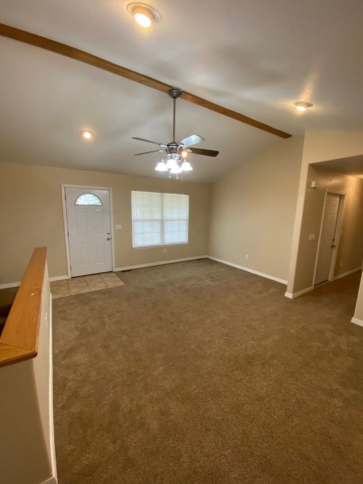 21123 Hideaway Ln - Photo 4 of 15