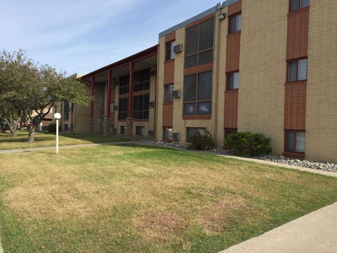 2610 11th St S - Photo 3 of 26