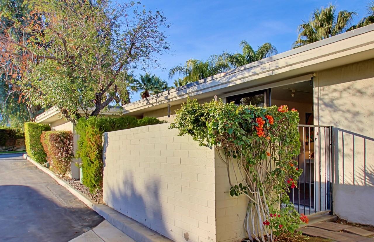 130 W Racquet Club Rd - Photo 4 of 28