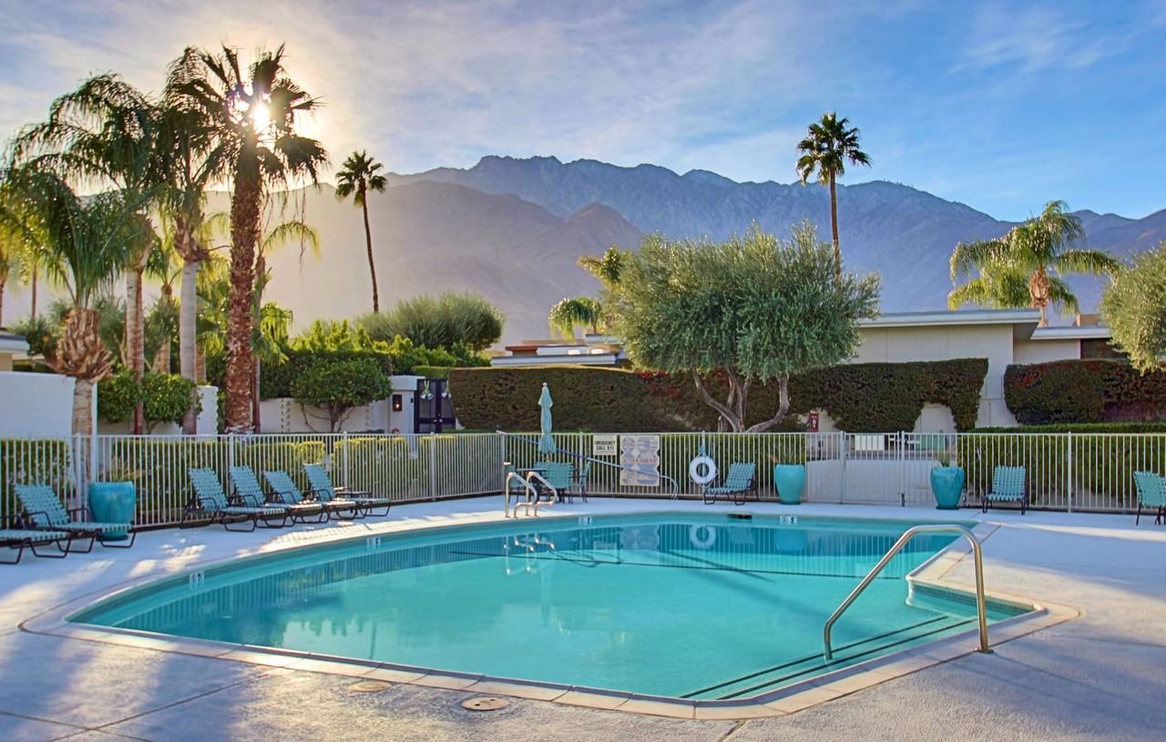 130 W Racquet Club Rd - Photo 5 of 28