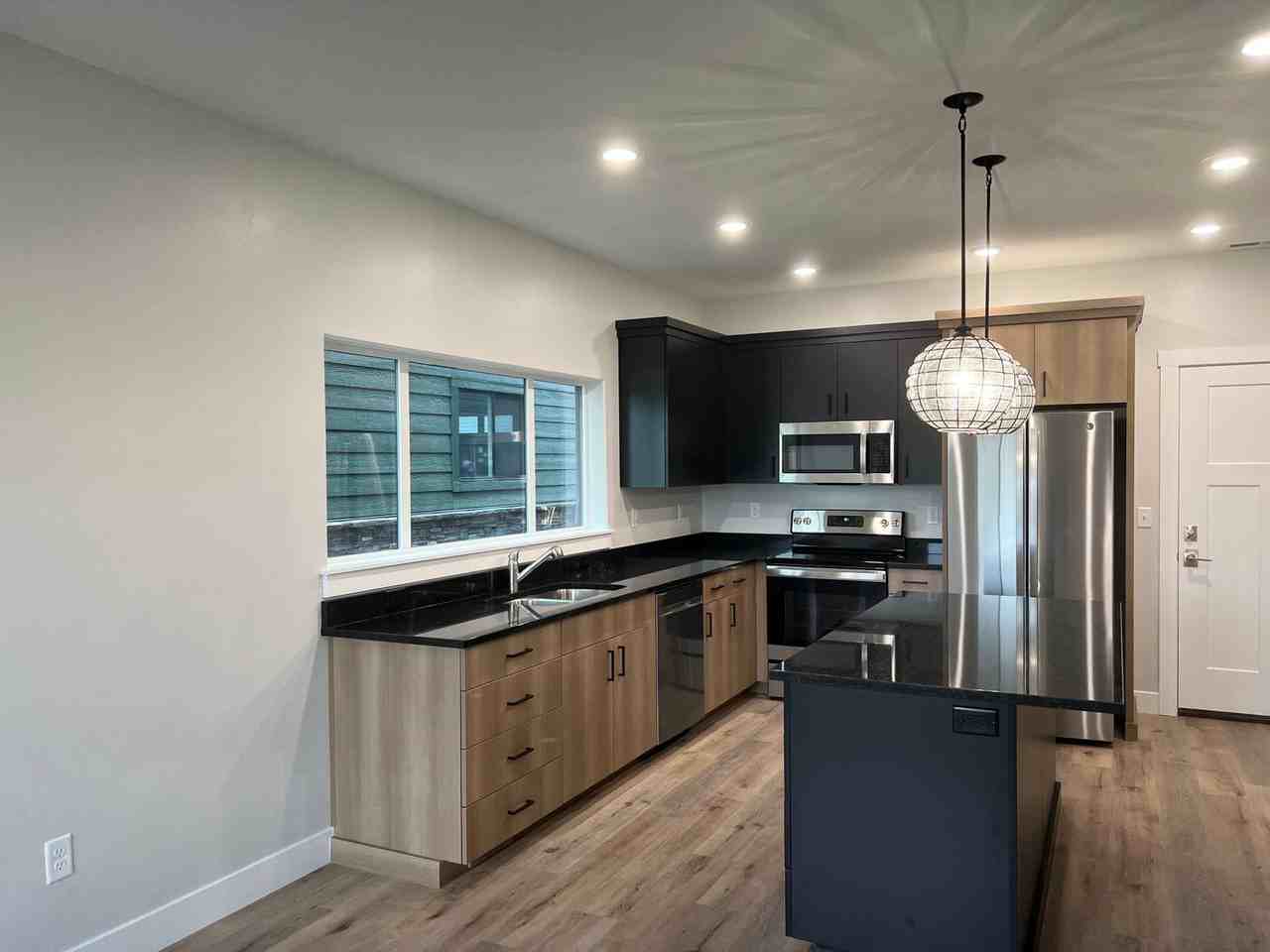 670 Baltoro Way - Photo 3 of 13