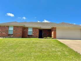 2608 Castle Pines Dr - Photo 1 of 1