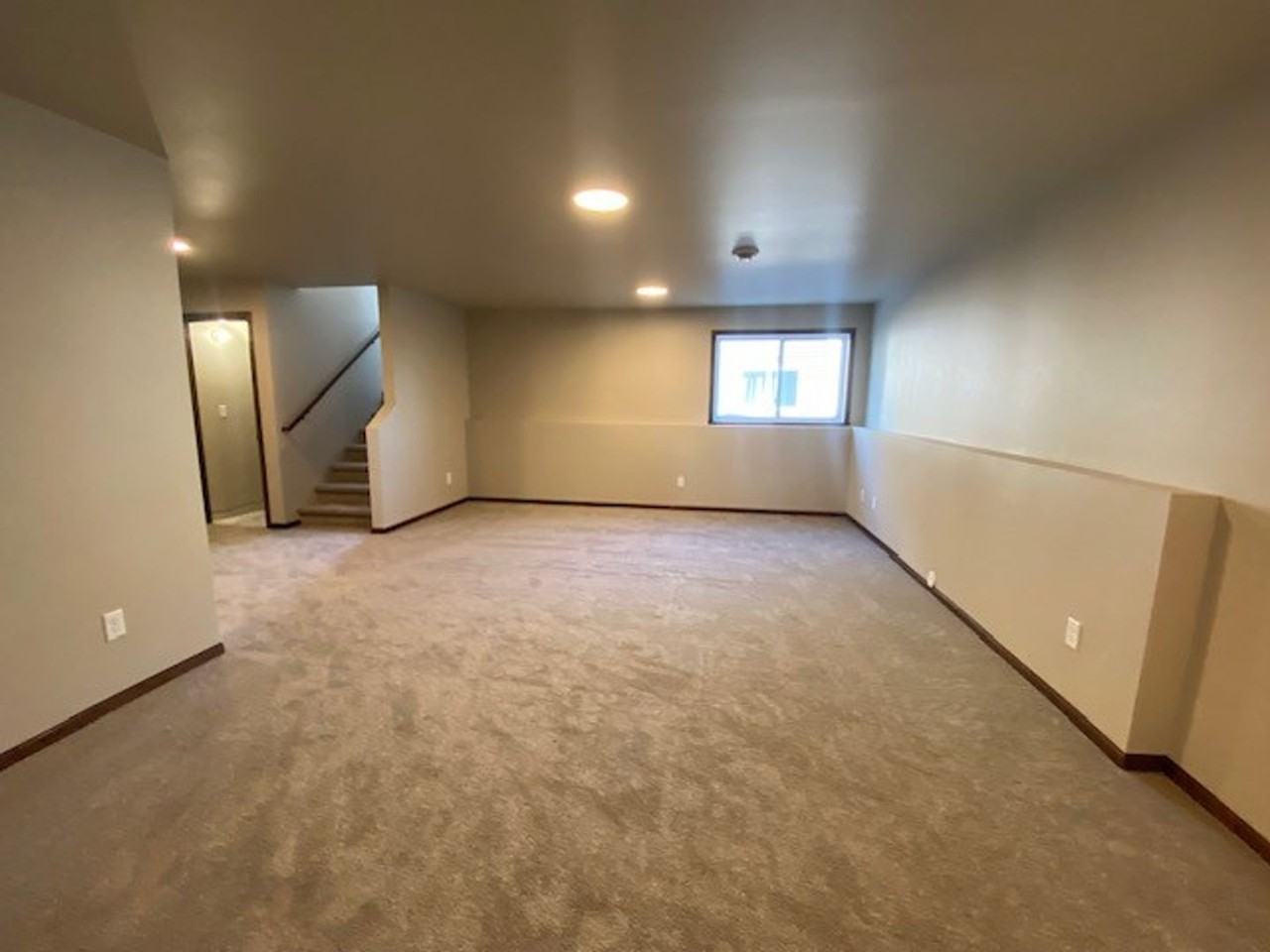 6413 83rd Ave S - Photo 5 of 30