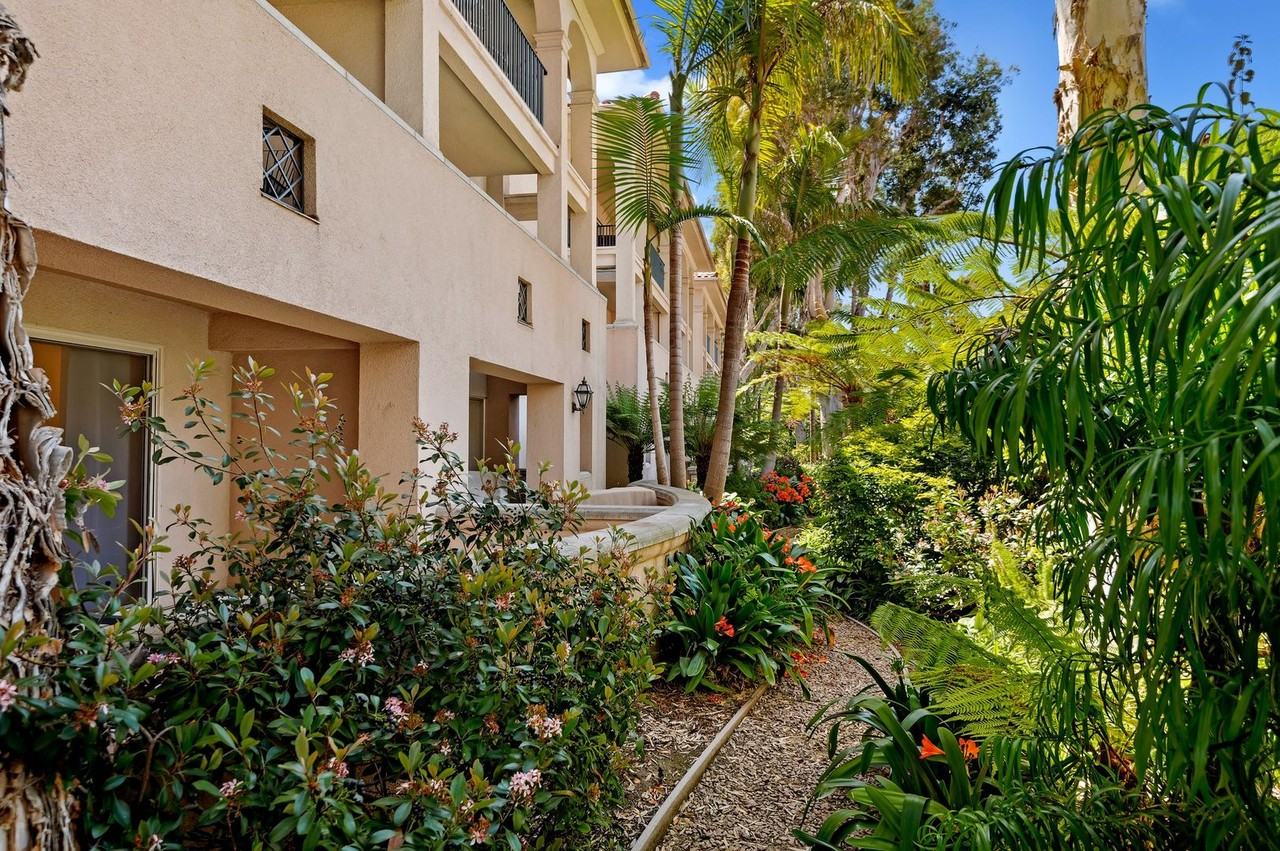 113 Por La Mar Cir - Photo 3 of 19