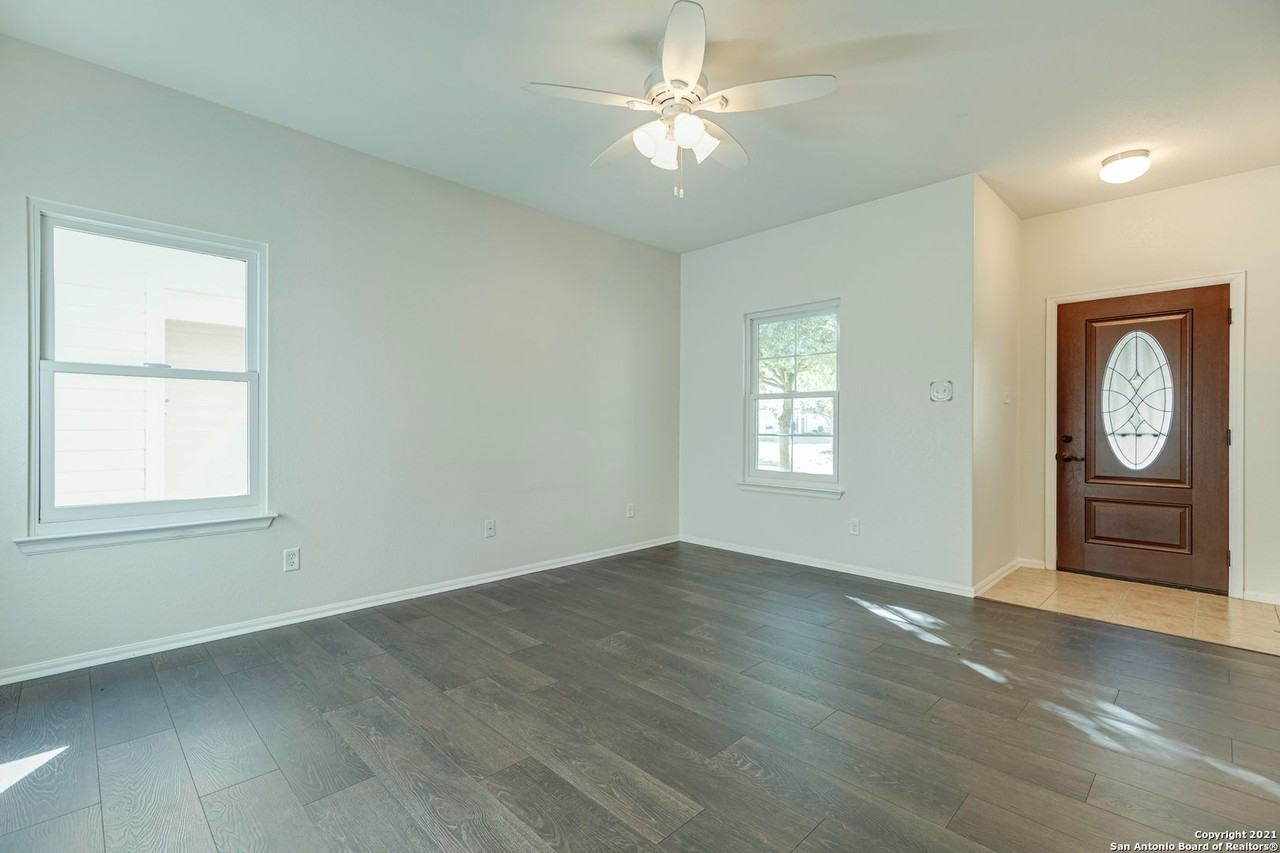 26926 Villa Toscana - Photo 3 of 24