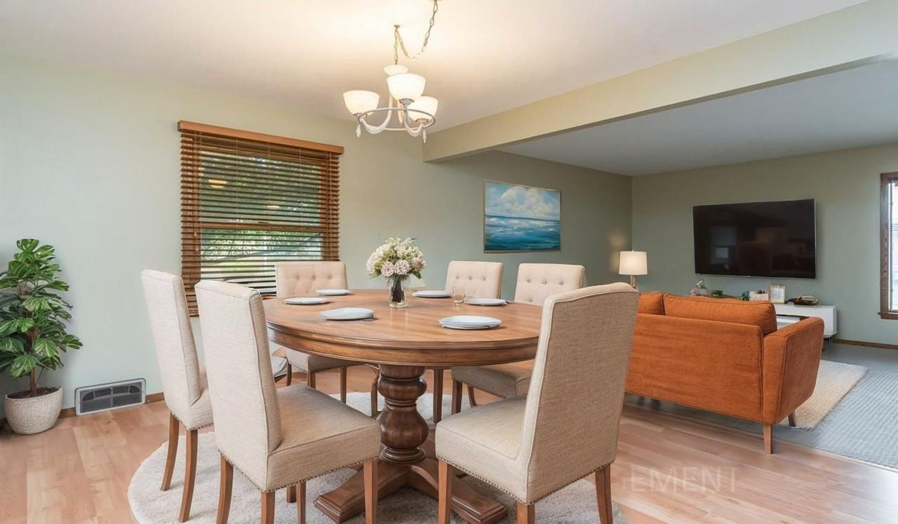 1605 E 49th St - Photo 5 of 29