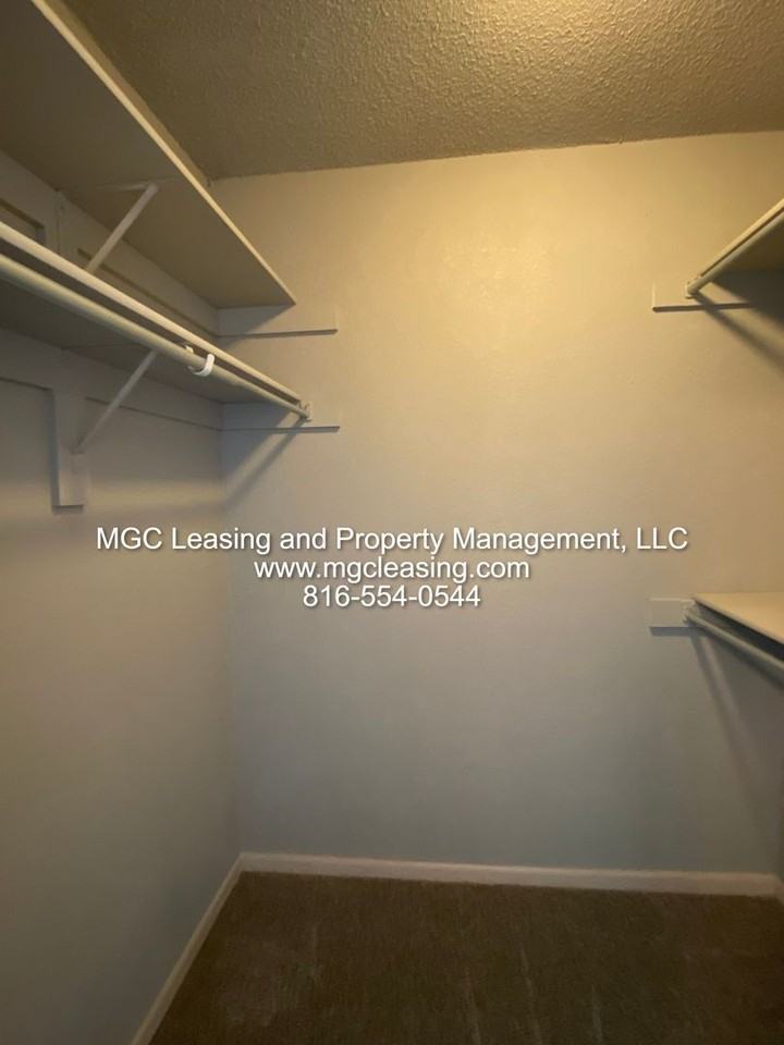 1009 Garden Dr - Photo 3 of 14