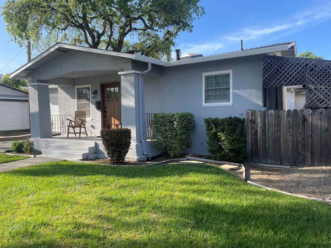 2126 1st St - Photo 3 of 23