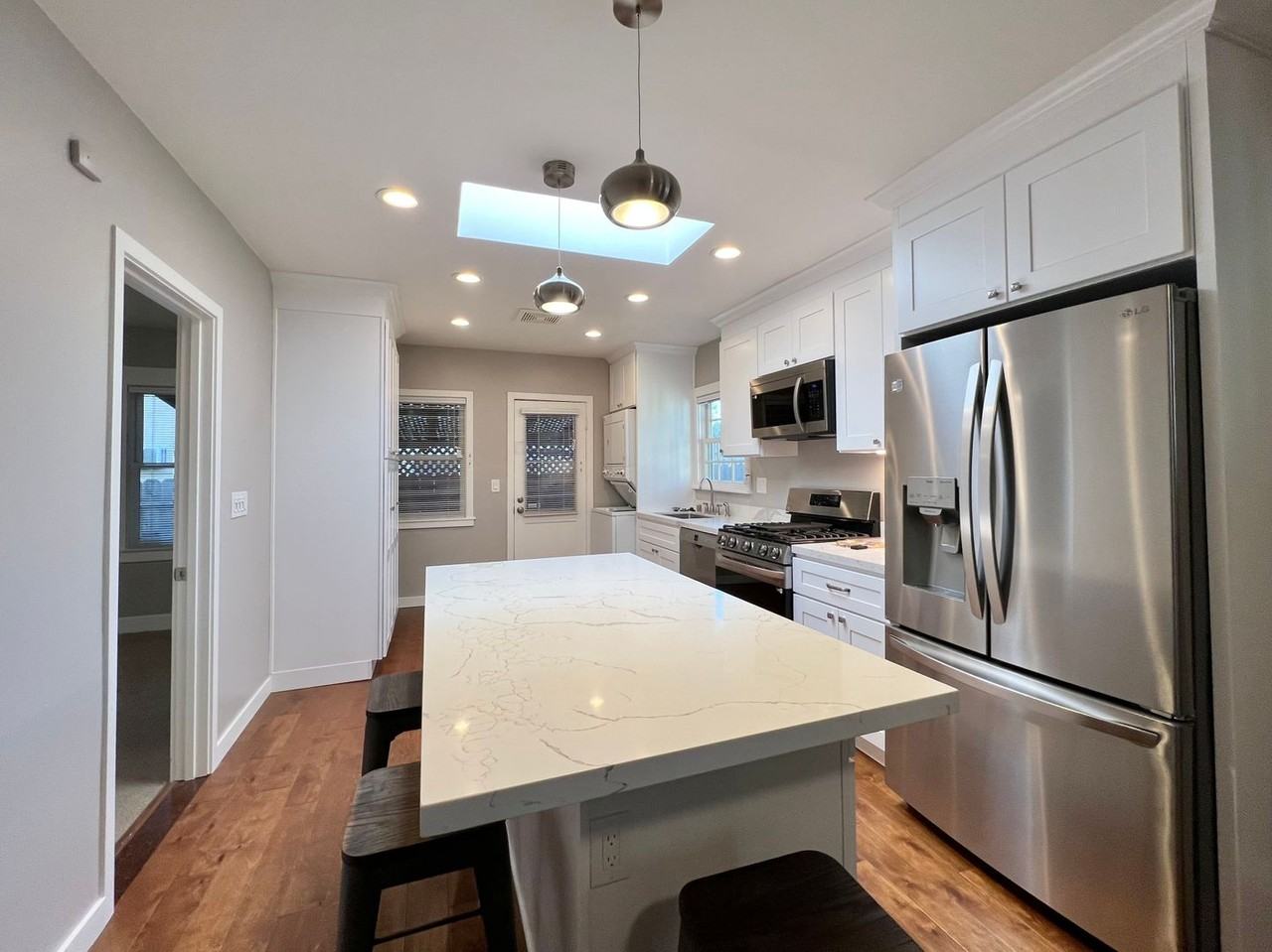 2126 1st St - Photo 6 of 23