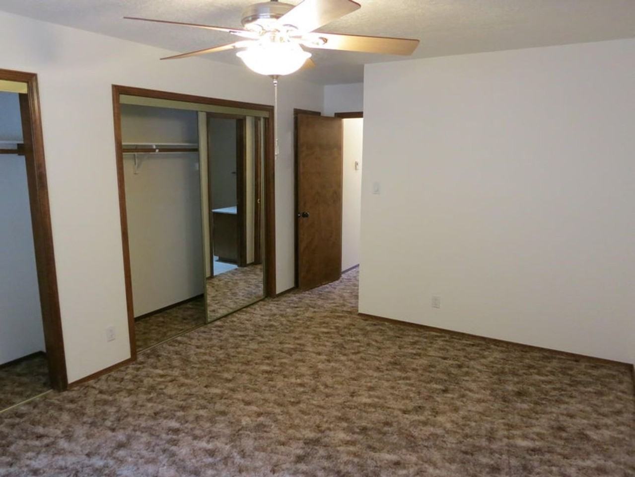 12820 Donette Ct Ne - Photo 2 of 4