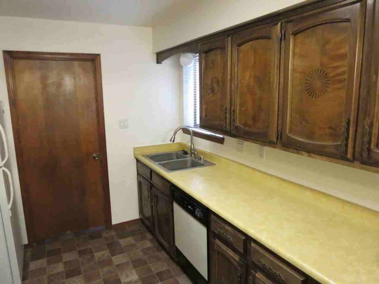 12820 Donette Ct Ne - Photo 3 of 4