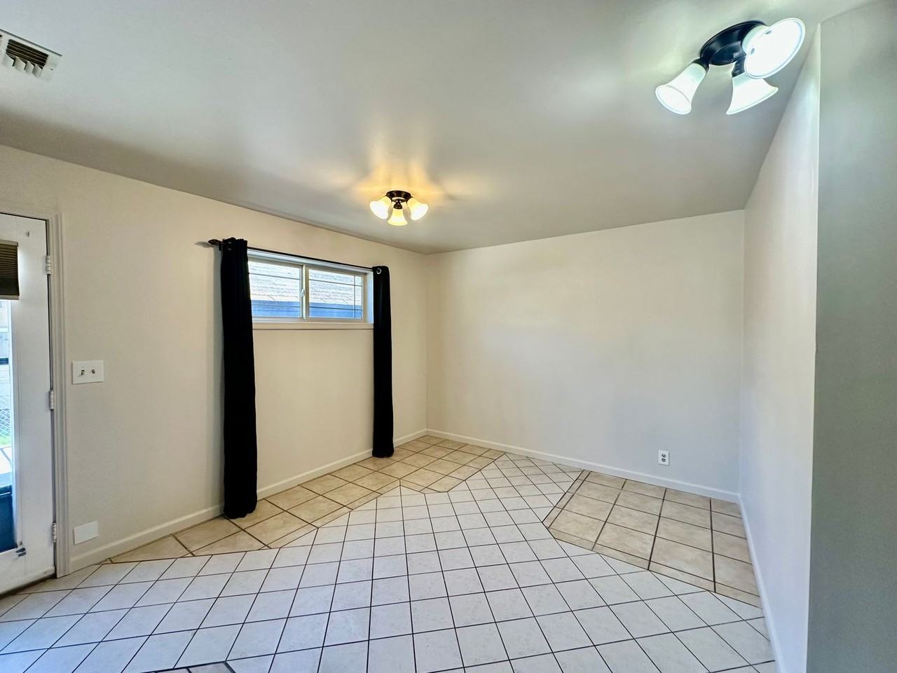 4616 Peck Dr - Photo 7 of 26