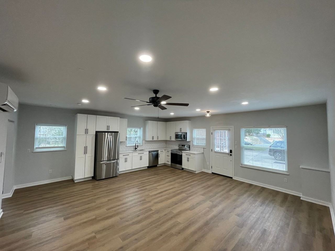 5705 Telfair Rd - Photo 4 of 23