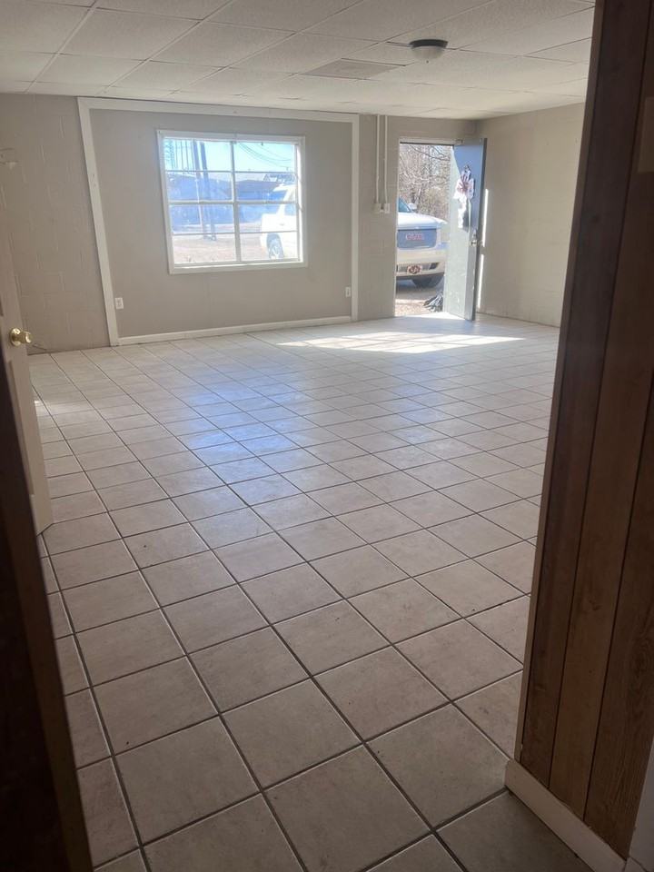 Triangle Apartments - Photo 4 of 20