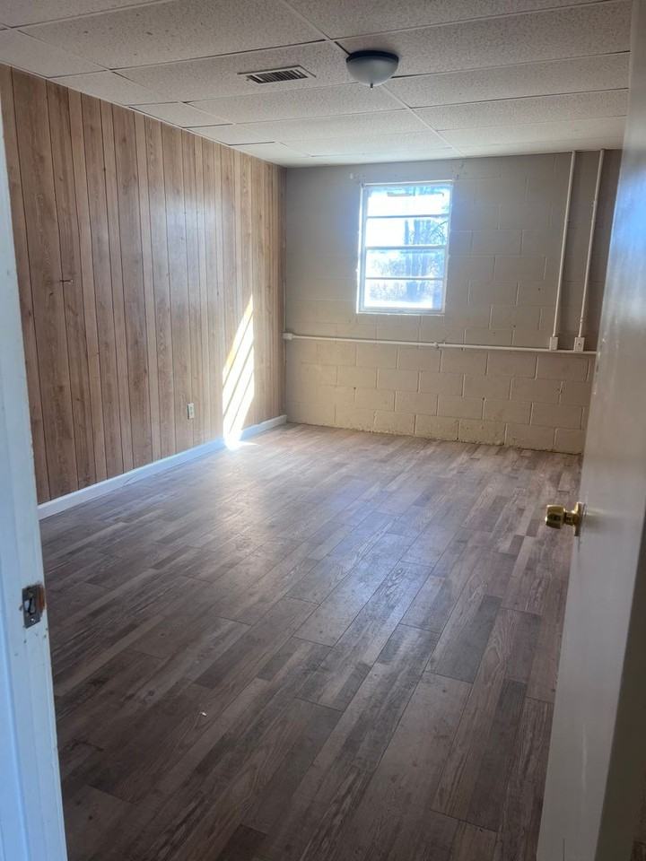 Triangle Apartments - Photo 6 of 20