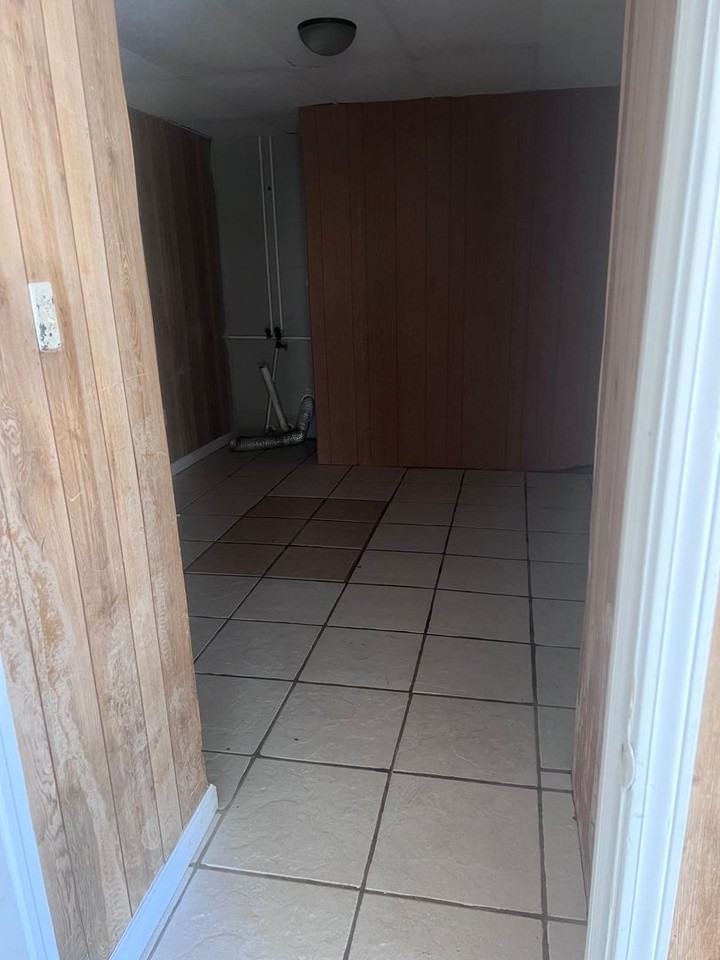 Triangle Apartments - Photo 7 of 20