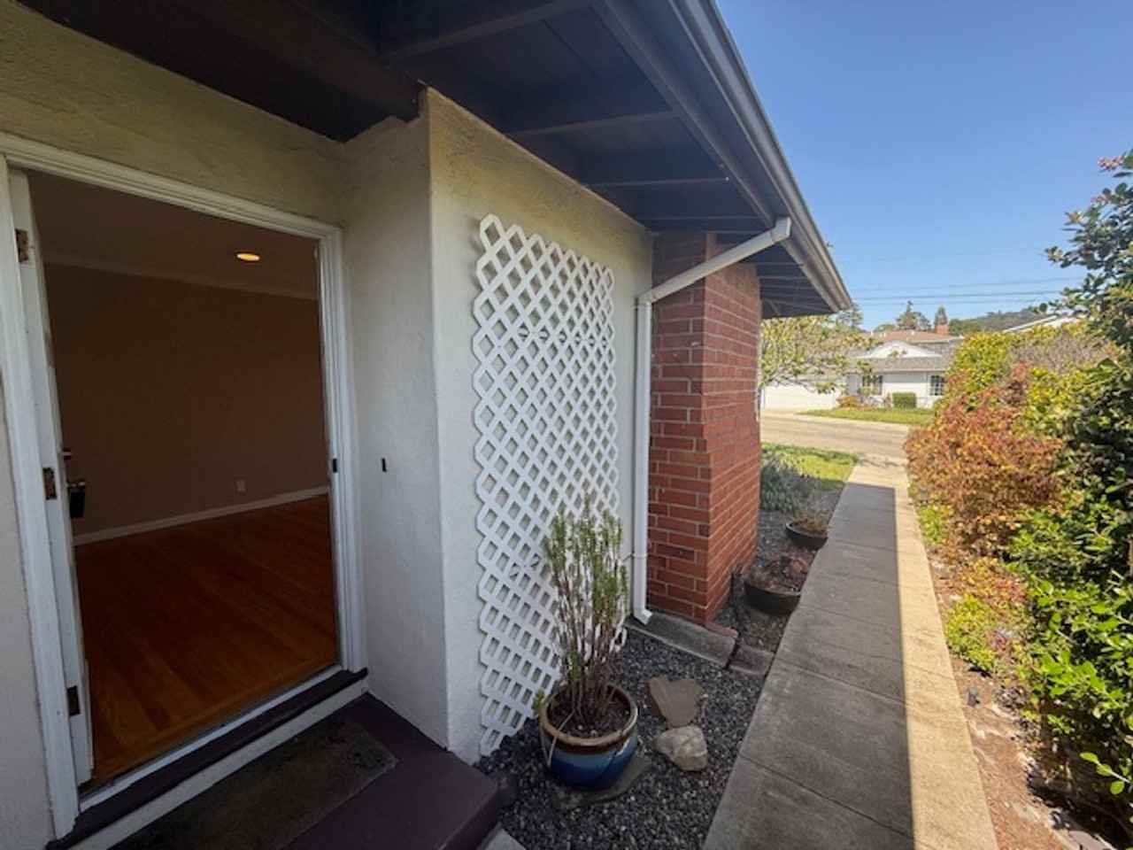 4584 Santa Rita Rd - Photo 3 of 34