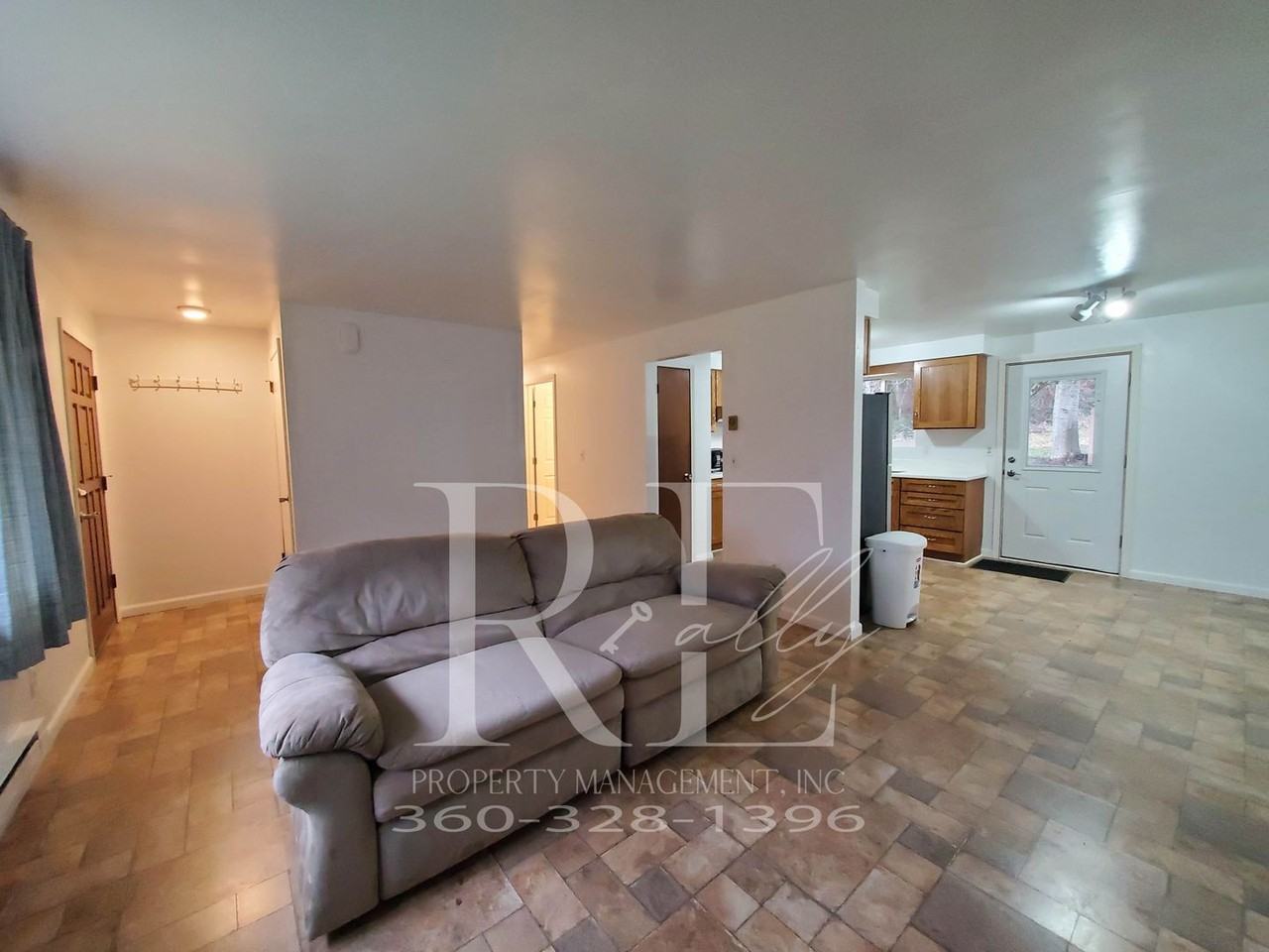 22022 Big Valley Rd Ne - Photo 3 of 19