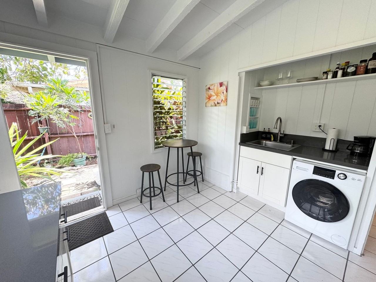 317 Ilimalia Loop - Photo 2 of 16