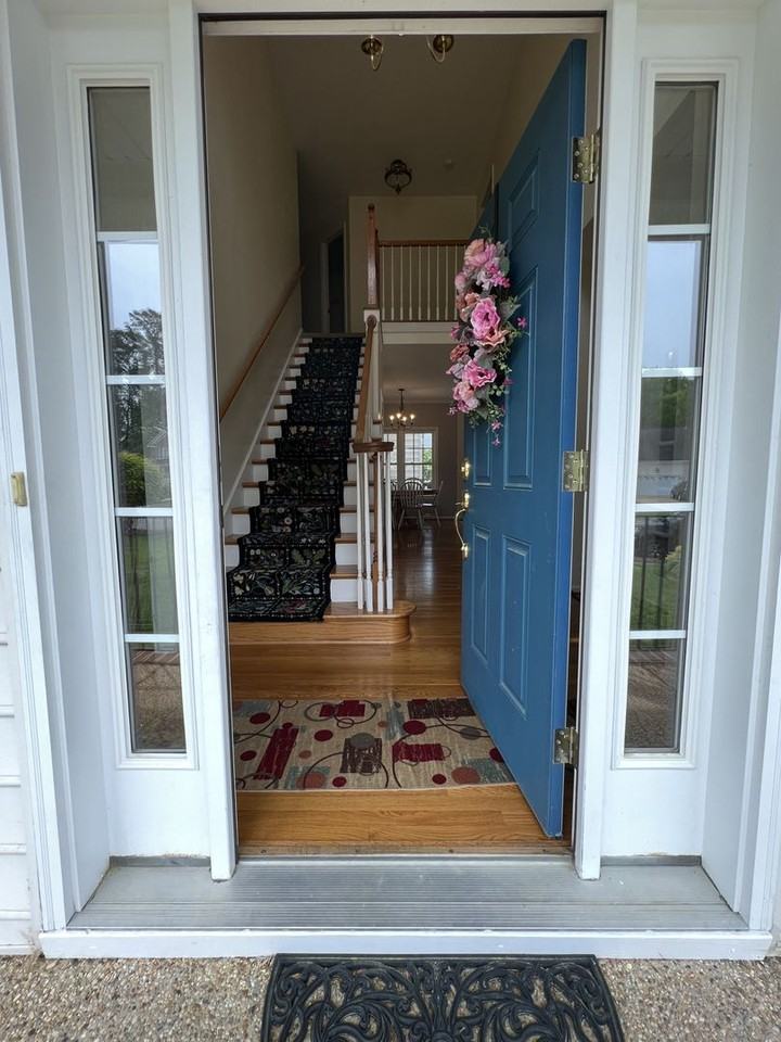 351 Williamsburg Ct - Photo 2 of 36