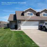 featured image of 4420 Southeast Oakview Court