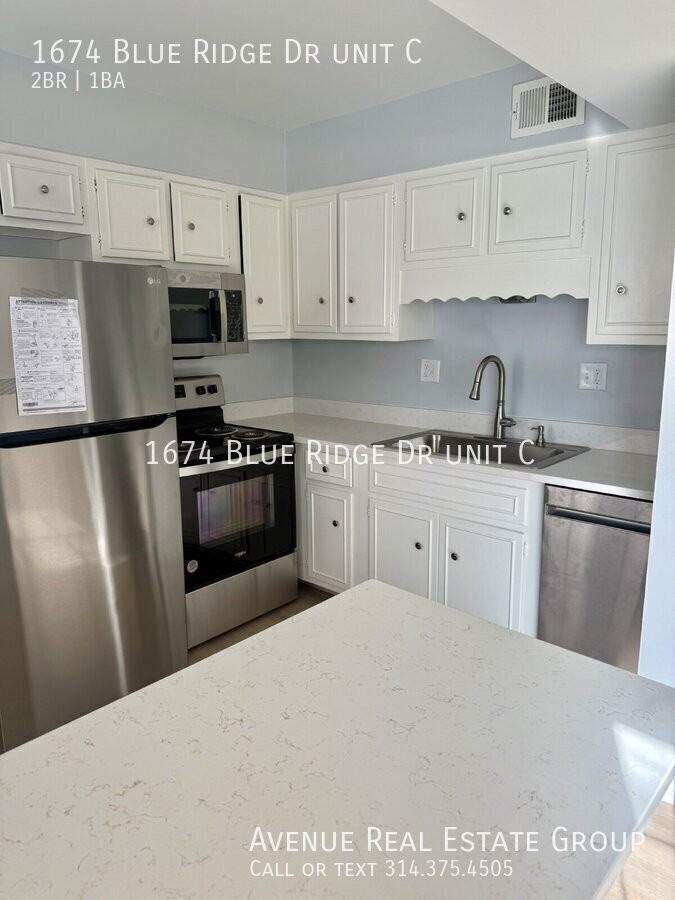 1674 Blue Ridge Dr Unit C - Photo 3 of 12