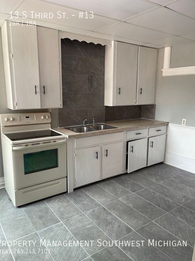 13 S 3rd St #13 - Photo 2 of 9