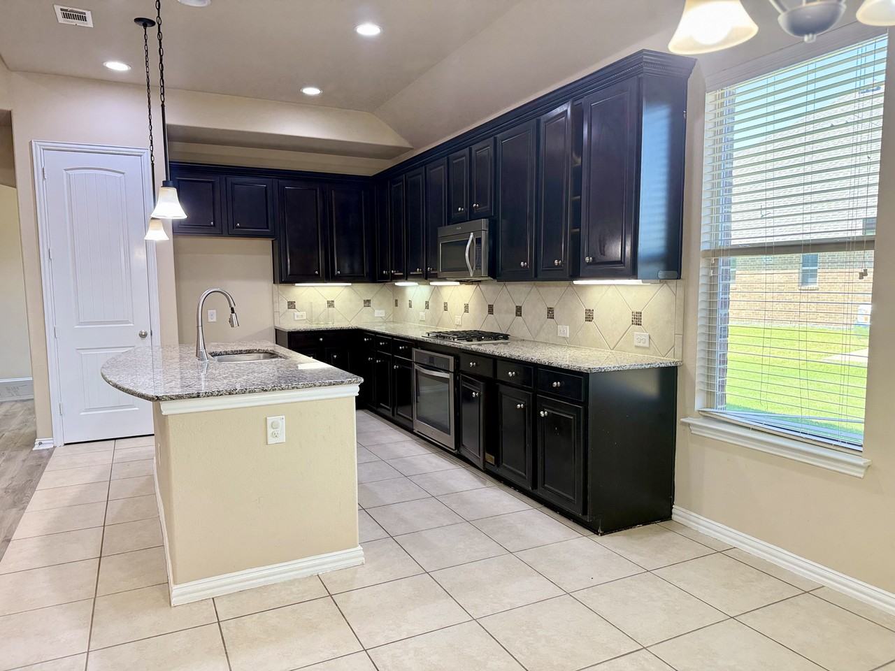 288 Benwick Dr #NA - Photo 4 of 23