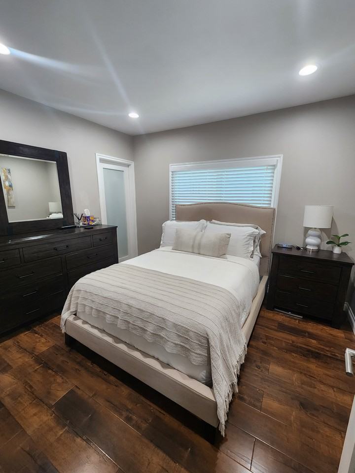 406 E Buckthorn St #NA - Photo 7 of 22