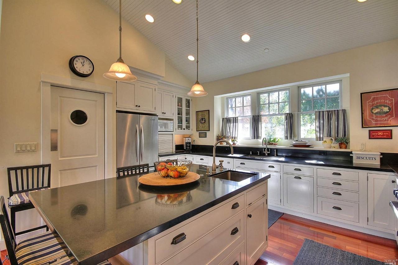 24 Somerset Ln - Photo 2 of 25