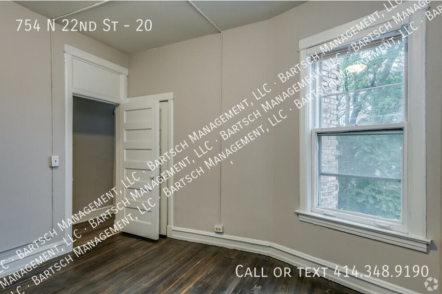 754 North 22nd Street #20 - Photo 5 of 8