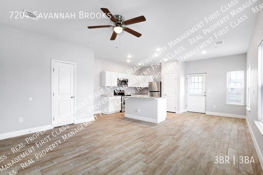 7204 Savannah Brks - Photo 4 of 27